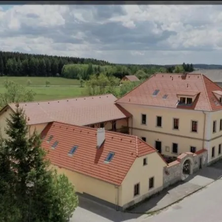 Hotel Penzion A Hostinec Na Navsi Nová Bystřice
